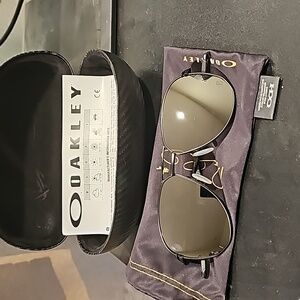 Oakley Patrick Mahomes II Contrail aviators